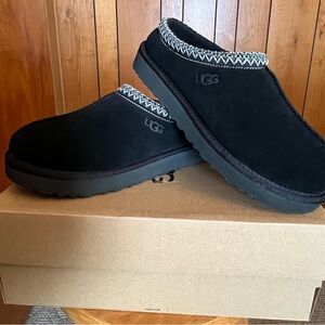 Ugg Tasman Black size 9